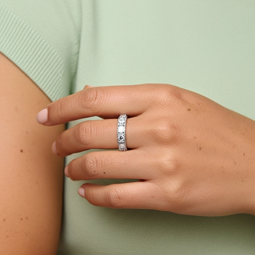 Rétro Large Perlé Moissanite Alliance