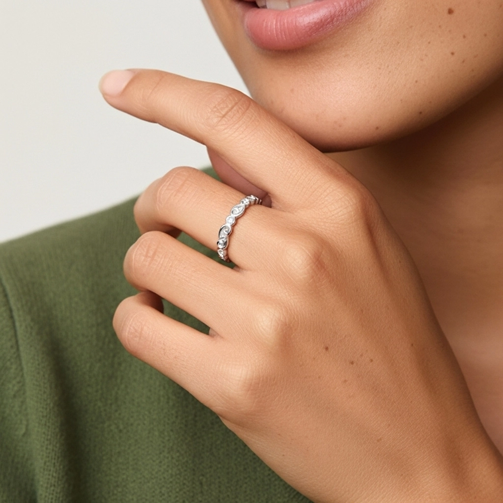 Délicat Empilable Découper Volutes Moissanite Bague de mariage