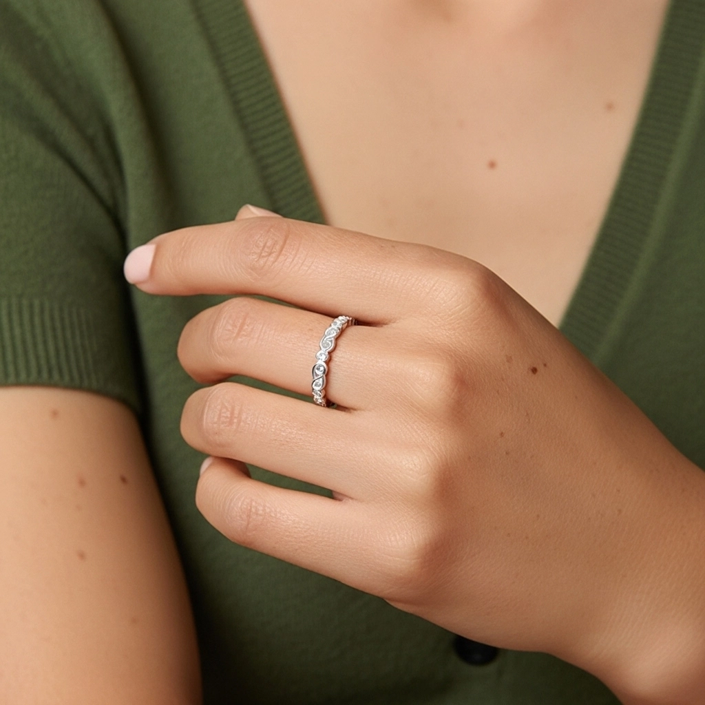 Délicat Empilable Découper Volutes Moissanite Bague de mariage