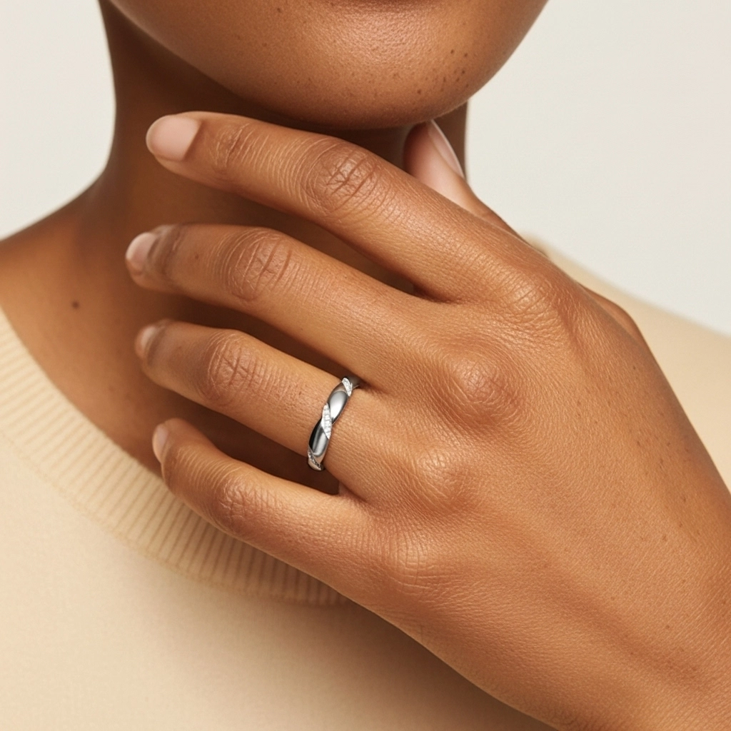 Graceful Moissanite Wedding Band