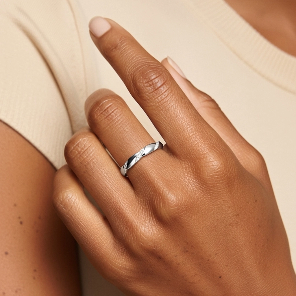 Graceful Moissanite Wedding Band