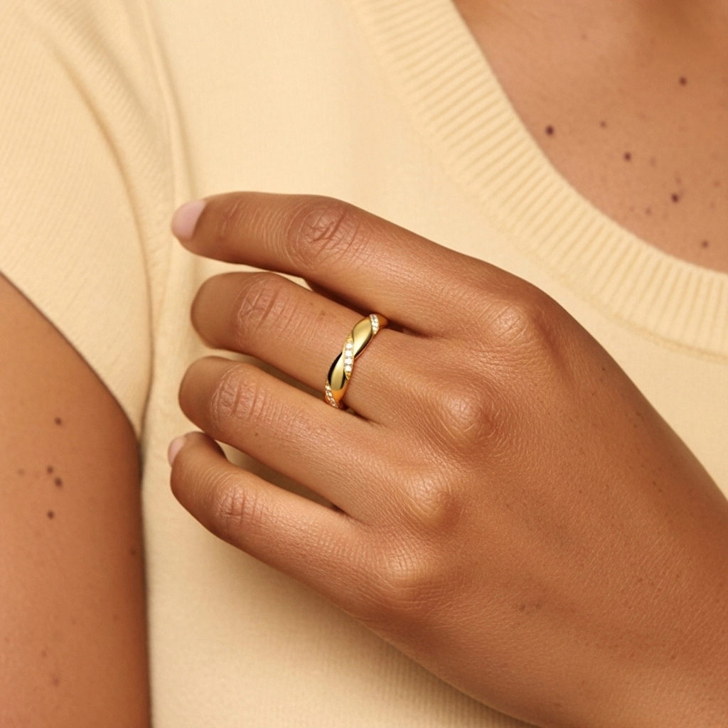 Graceful Moissanite Wedding Band