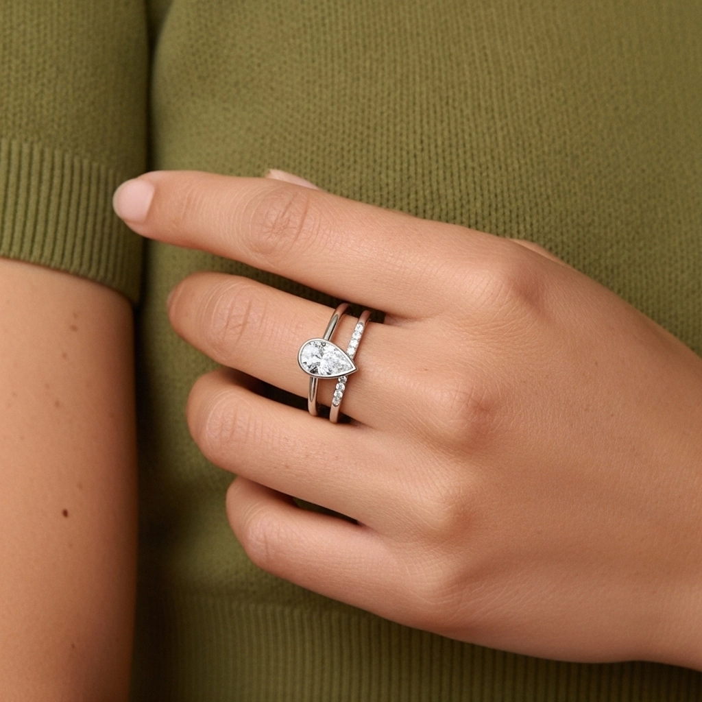 Simple Poire 1.00ct Moissanite Ensemble nuptial