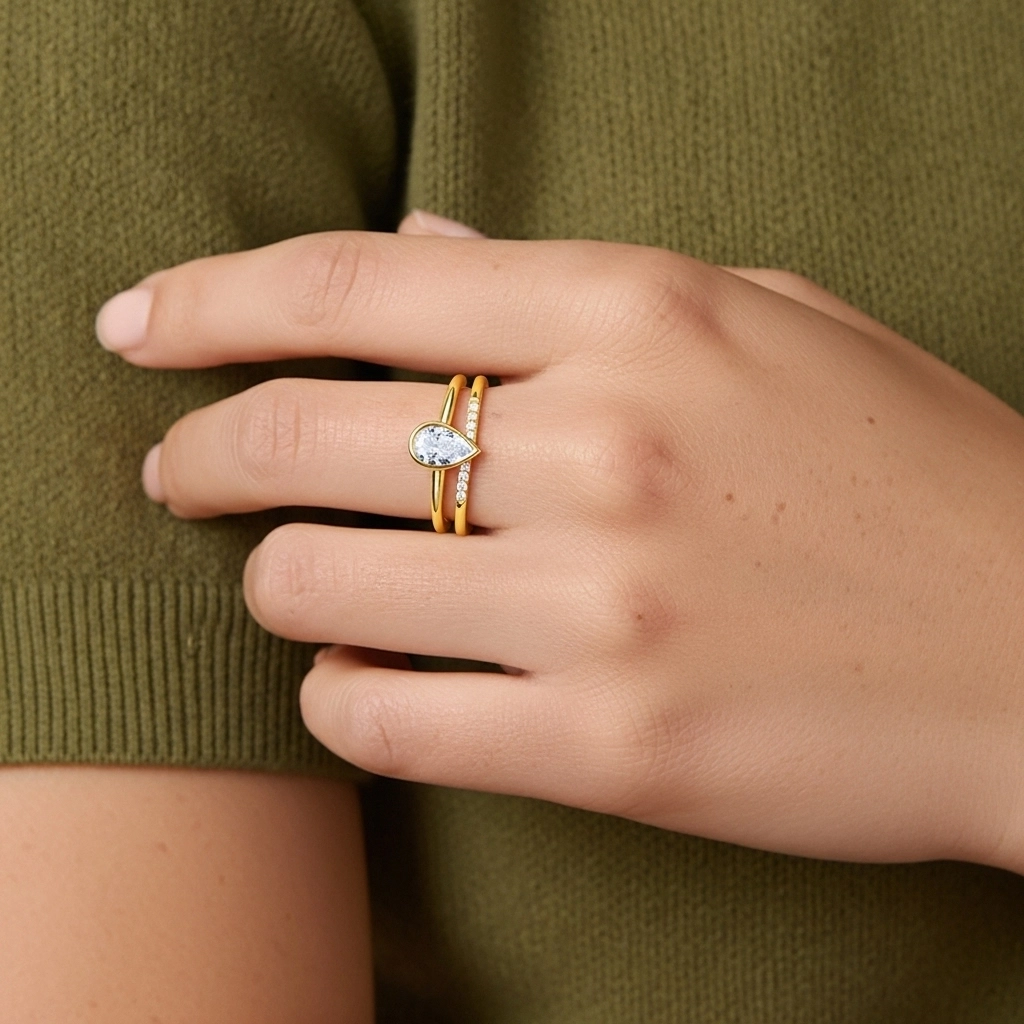 Simple Poire 1.00ct Moissanite Ensemble nuptial