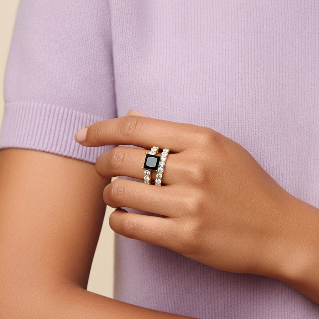 925 Sterling Silver Pavé Traditional Shank Wedding Ring Set