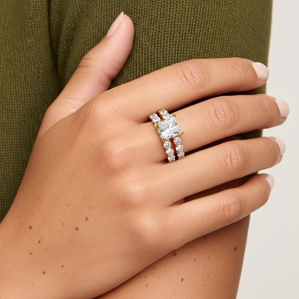 925 Sterling Silver Pavé Traditional Shank Wedding Ring Set