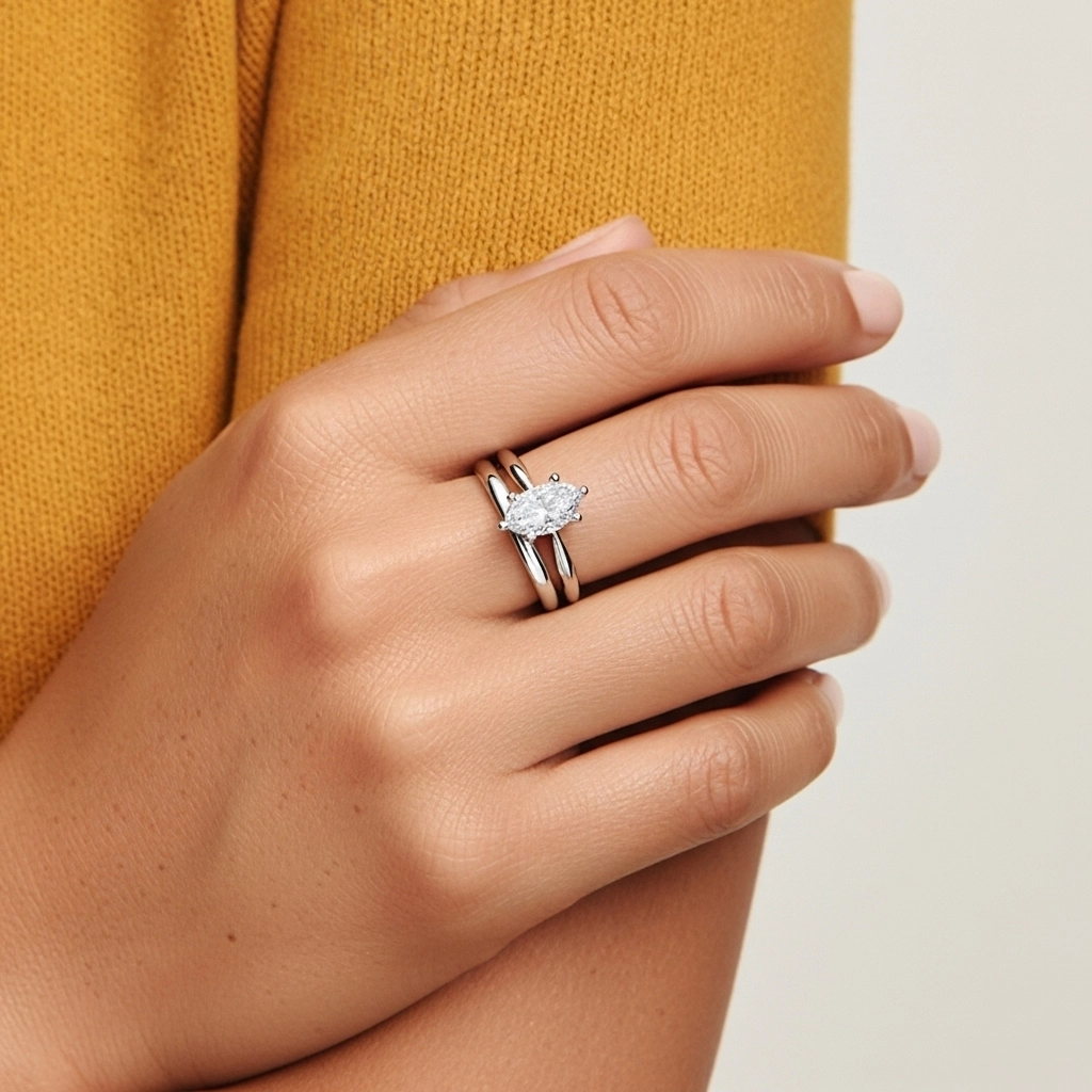 18K White Gold Solitaire Traditional Shank Bridal Set