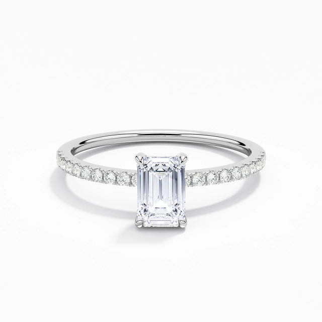 Simple Émeraude Moissanite Bague de fiançailles 0.80ct En Blanc Platine Tige Droite