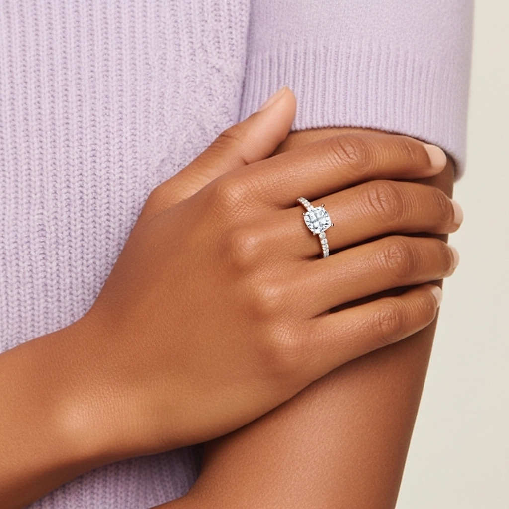 Simple Coussin 1.00ct Moissanite Bague de fiançailles