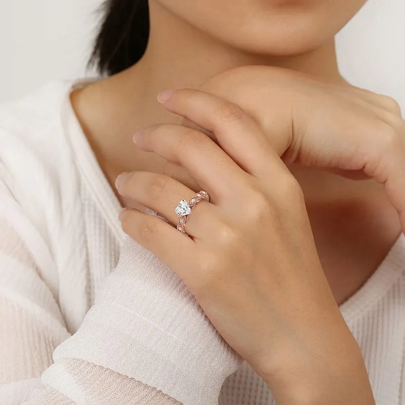 Antique Heart 1.50ct Moissanite Engagement Ring
