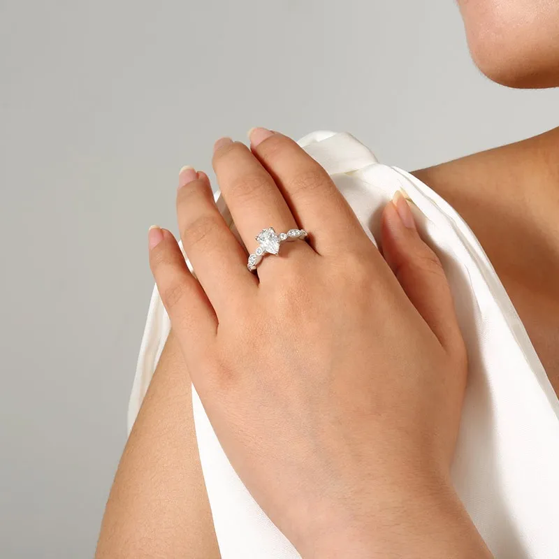 Retro Pear 1.50ct Moissanite Engagement Ring