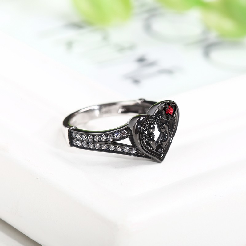 Heart Ring Silhouette In Black Vancaro