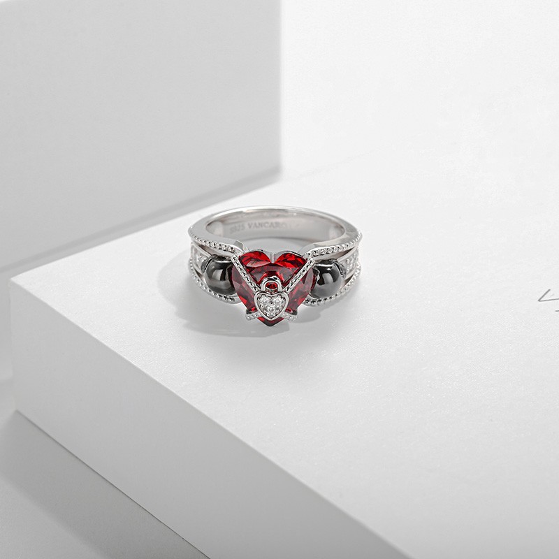 Vancaro heart clearance ring