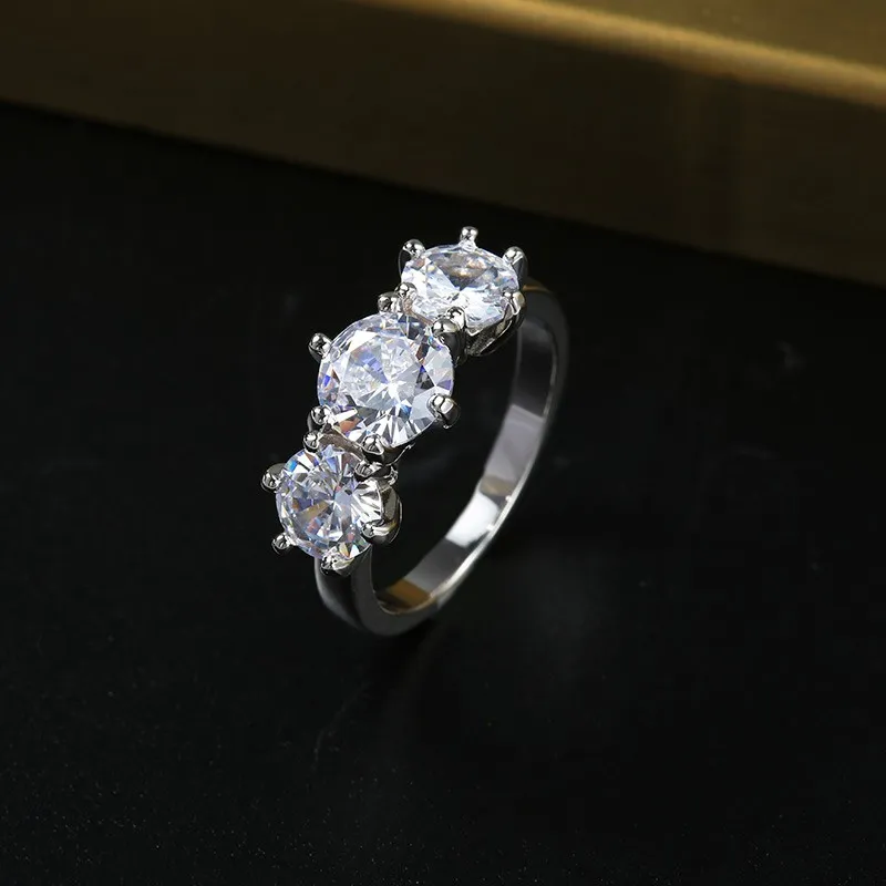 Trois pierres Bague de fiançailles 1.50ct Zircon cubique