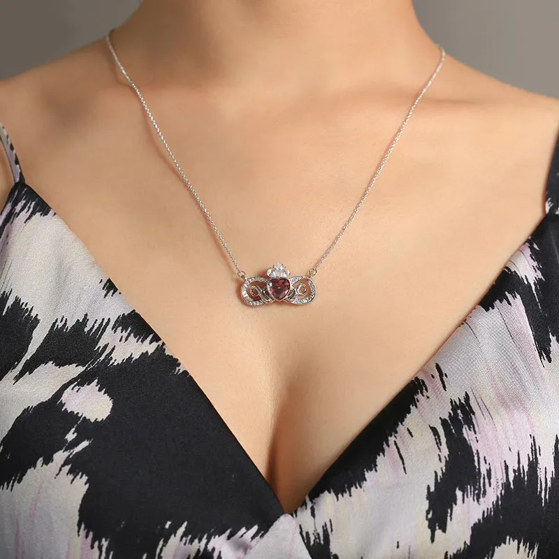 Unique Claddagh pendentif Collier Rouge Grenat Cœur