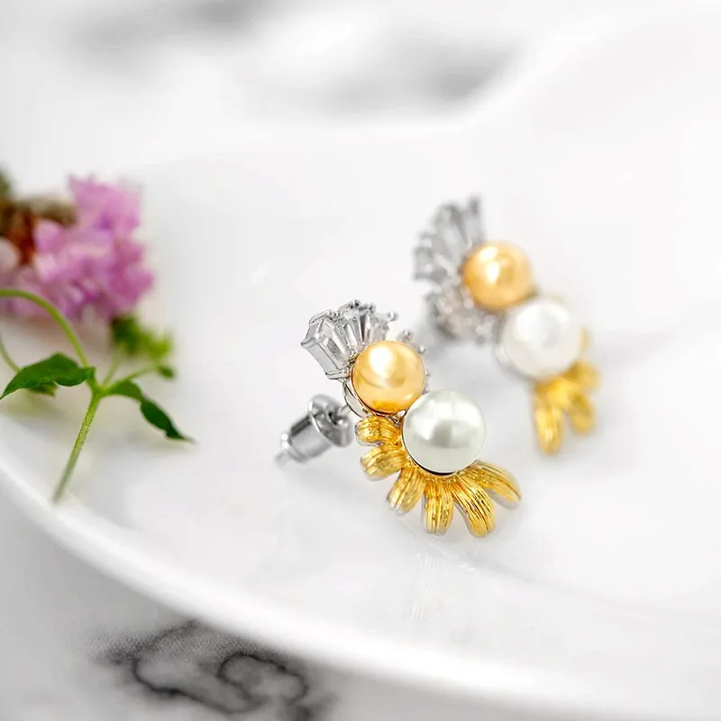 Nature Daisy Stud Earrings