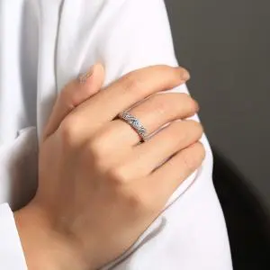 Luxury Braided Wire Infinity Moissanite Wedding Ring