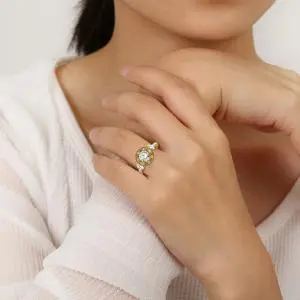 Vintage Milgrain Round Cut Engagement Ring